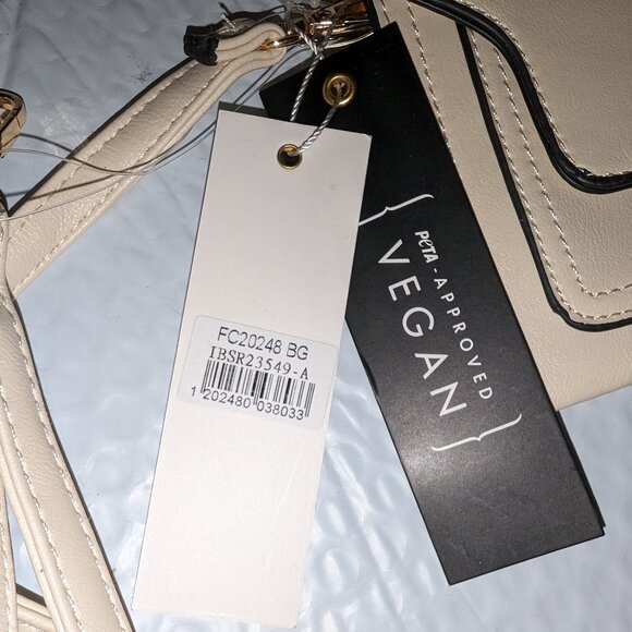 NEW ISABELLE Ivory Vegan Womens Purse - Picture 4 of 7